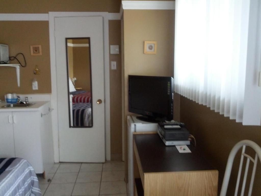 Motel Montgolfiere Jp Saint-Jean-sur-Richelieu Quarto foto